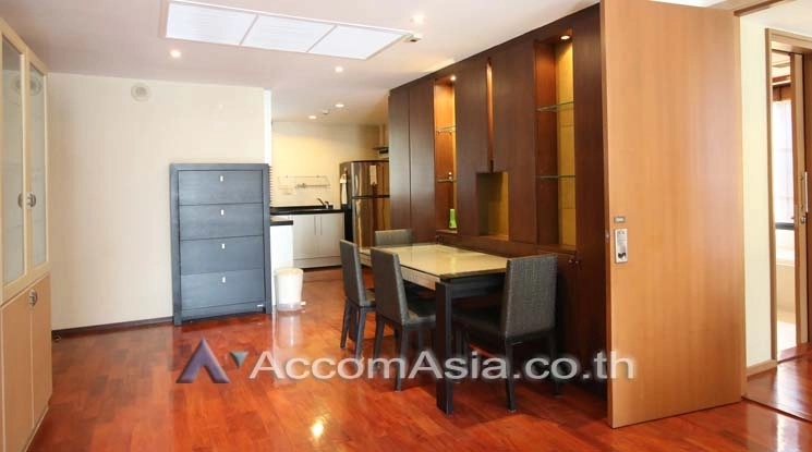 unit 2 Bedrooms  Condominium For Rent in Ploenchit, Bangkok  near BTS Ploenchit (AA15729)