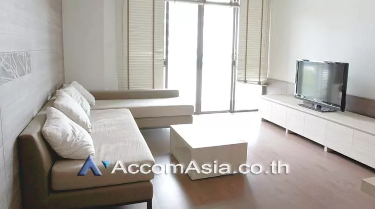  2 Bedrooms  Condominium For Sale in Sukhumvit, Bangkok  near BTS Ekkamai (AA15742)