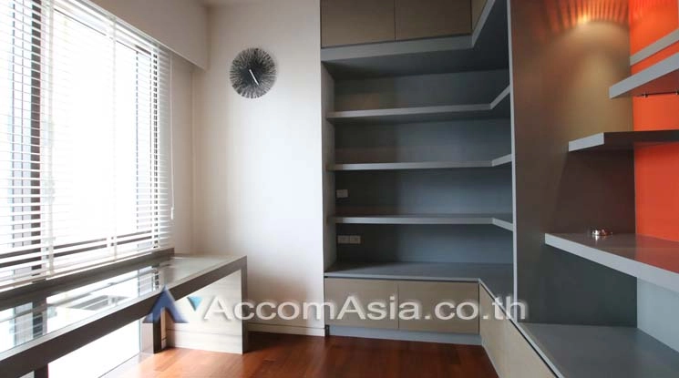 6  2 br Condominium For Rent in Ploenchit ,Bangkok BTS Ratchadamri at Hansar Residence AA15744