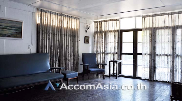 5  3 br House For Rent in Sukhumvit ,Bangkok BTS Thong Lo AA15746