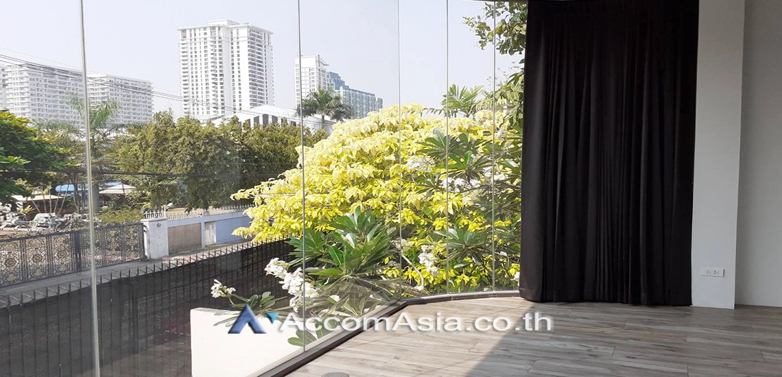 unitHome Office, Private Swimming Pool |  2 Bedrooms  House For Rent & Sale in Sukhumvit, Bangkok  near BTS Thong Lo (AA15752)