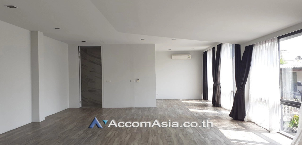 16  2 br House for rent and sale in Sukhumvit ,Bangkok BTS Thong Lo AA15752