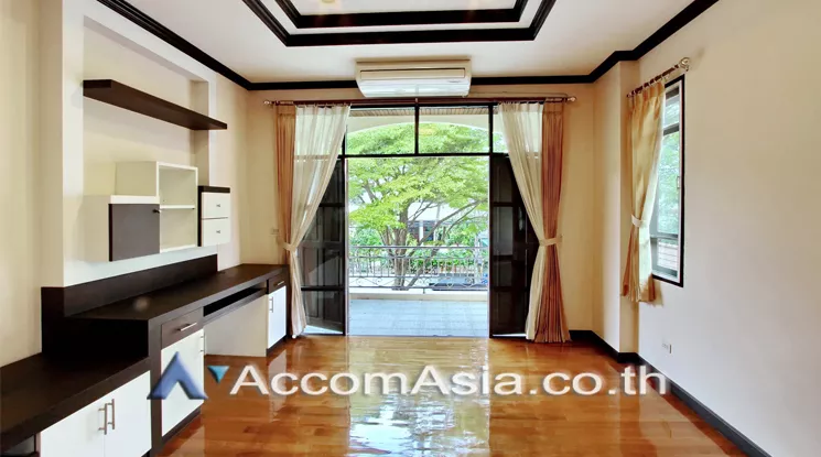 14  4 br House For Rent in Sukhumvit ,Bangkok BTS Ekkamai AA15757