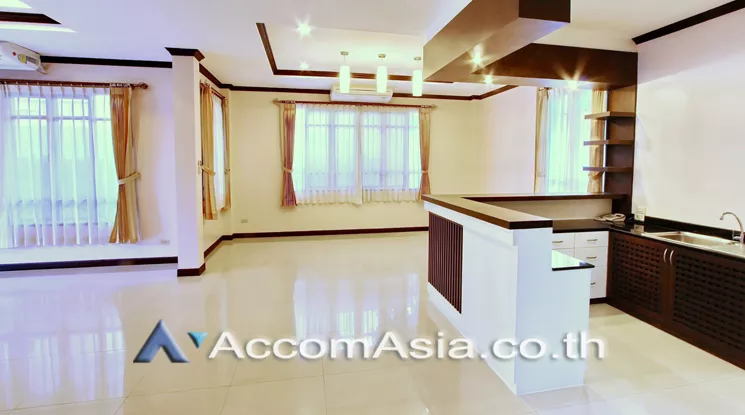 5  4 br House For Rent in Sukhumvit ,Bangkok BTS Ekkamai AA15757