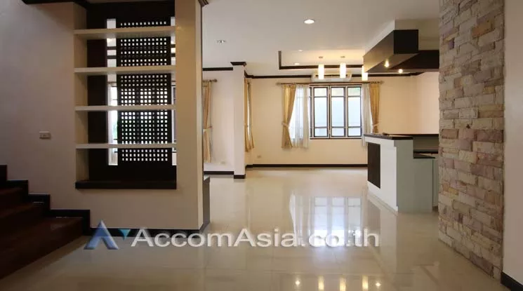 10  4 br House For Rent in sukhumvit ,Bangkok BTS Ekkamai AA15757