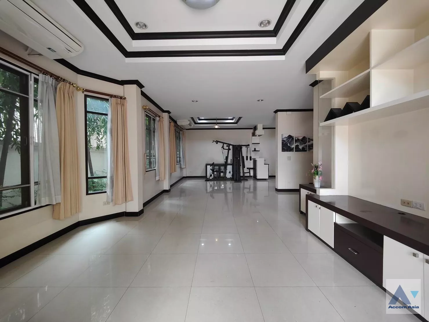  1  4 br House For Rent in sukhumvit ,Bangkok BTS Ekkamai AA15758