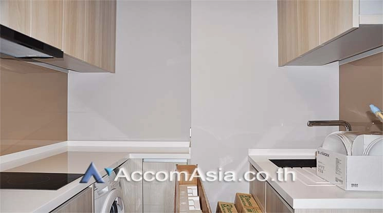 unit 2 Bedrooms  Condominium For Rent in Sukhumvit, Bangkok  near BTS Phrom Phong (AA15765)