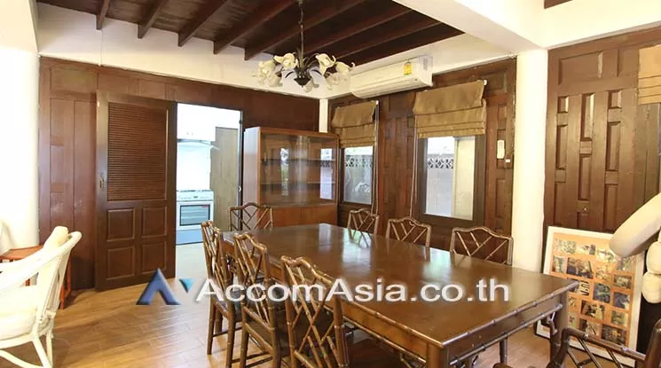 4  3 br House For Rent in Sukhumvit ,Bangkok BTS Thong Lo AA15769