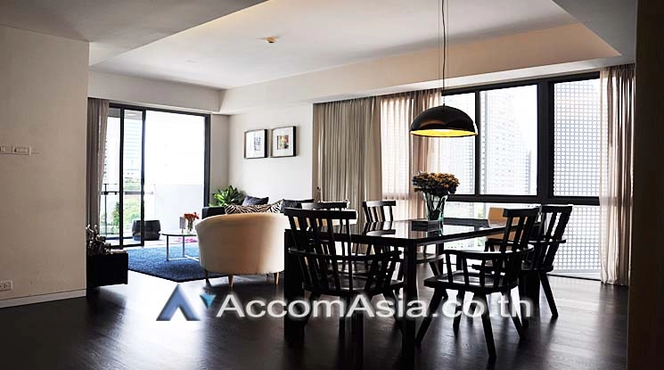 unit 3 Bedrooms  Condominium For Rent in Sukhumvit, Bangkok  near BTS Phrom Phong (AA15792)