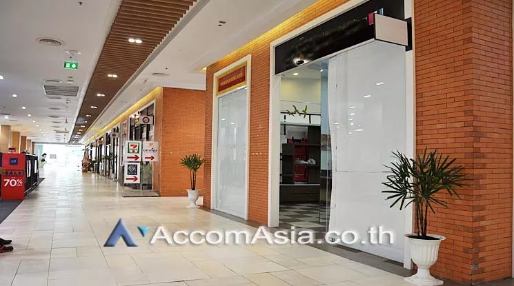 unit Retail / showroom For Rent in Ratchadaphisek, Bangkok  near MRT Rama 9 (AA15795)