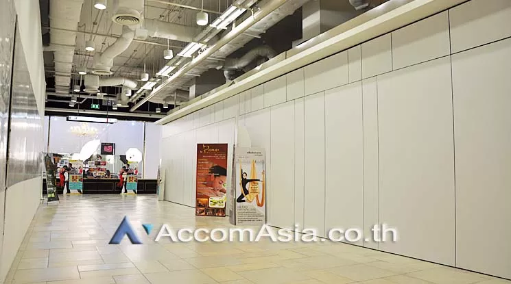  Retail / showroom For Rent in Ratchadapisek, Bangkok  near MRT Rama 9 (AA15800)