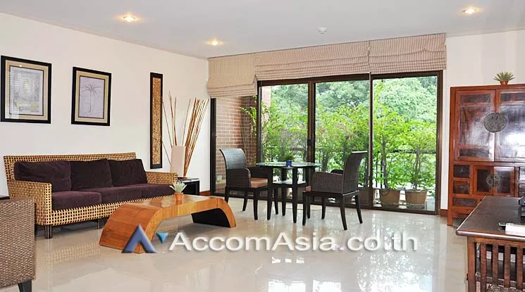 Pet friendly |  2 Bedrooms  Condominium For Rent & Sale in Sukhumvit, Bangkok  near BTS Ekkamai (AA15804)