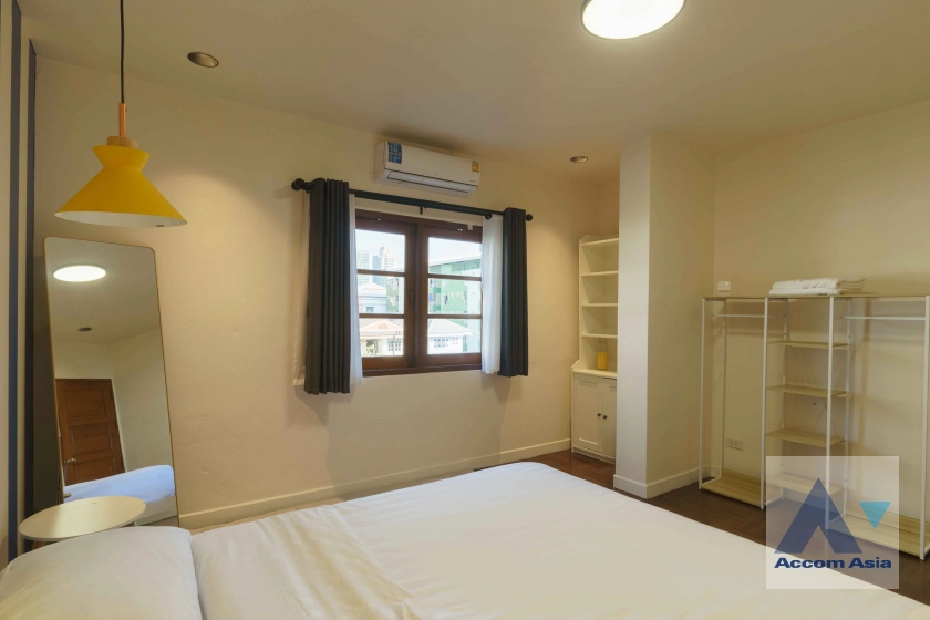 33  5 br Townhouse For Rent in Sukhumvit ,Bangkok BTS Thong Lo at Thonglo Classic Home AA15817