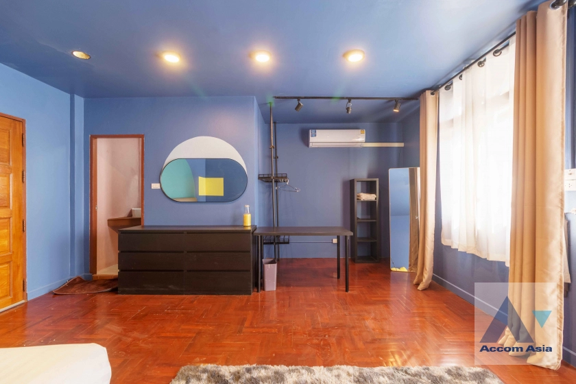 17  5 br Townhouse For Rent in Sukhumvit ,Bangkok BTS Thong Lo at Thonglo Classic Home AA15817