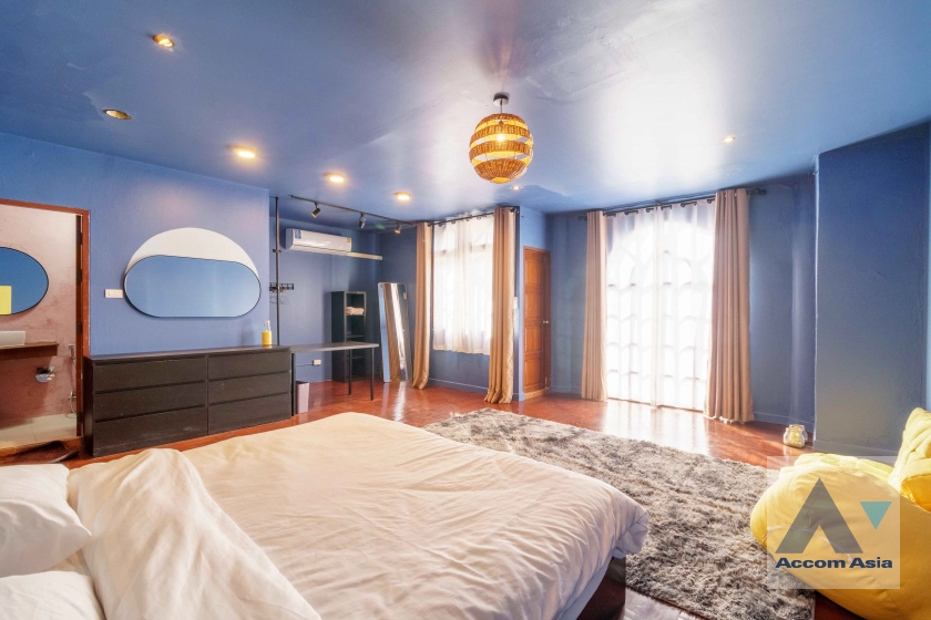 28  5 br Townhouse For Rent in Sukhumvit ,Bangkok BTS Thong Lo at Thonglo Classic Home AA15817