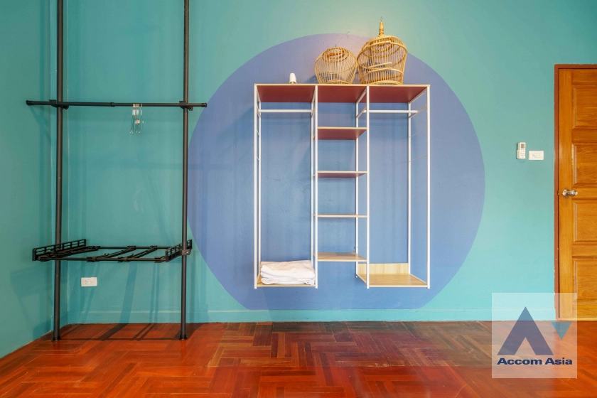 36  5 br Townhouse For Rent in Sukhumvit ,Bangkok BTS Thong Lo at Thonglo Classic Home AA15817