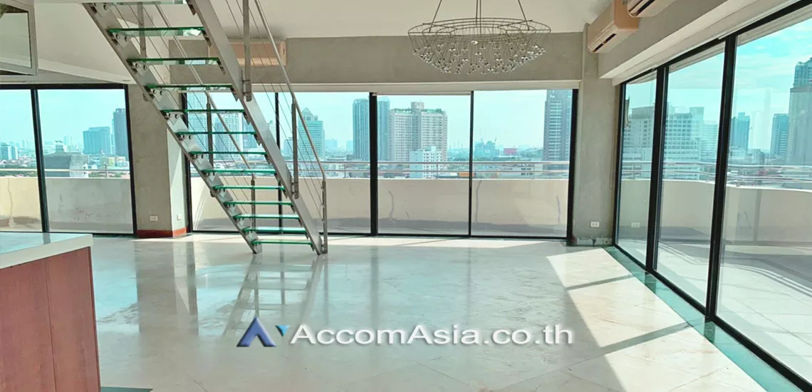 Duplex Condo, Penthouse, Pet friendly |  4 Bedrooms  Condominium For Rent in Sukhumvit, Bangkok  near BTS Ekkamai (AA15838)