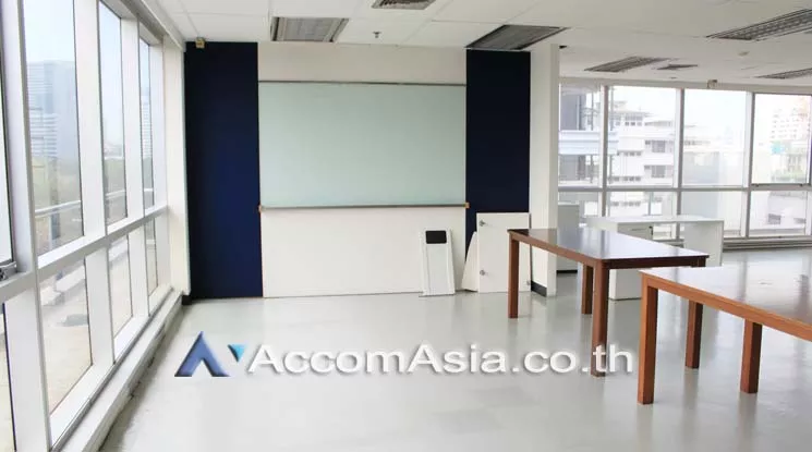 12  Office Space For Rent in Ploenchit ,Bangkok MRT Lumphini at Kian Gwan 3 AA15850