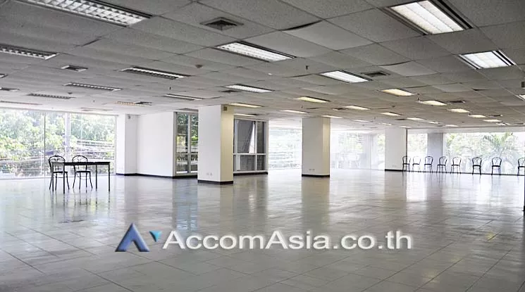  2  Office Space For Rent in Ploenchit ,Bangkok MRT Lumphini at Kian Gwan 3 AA15857
