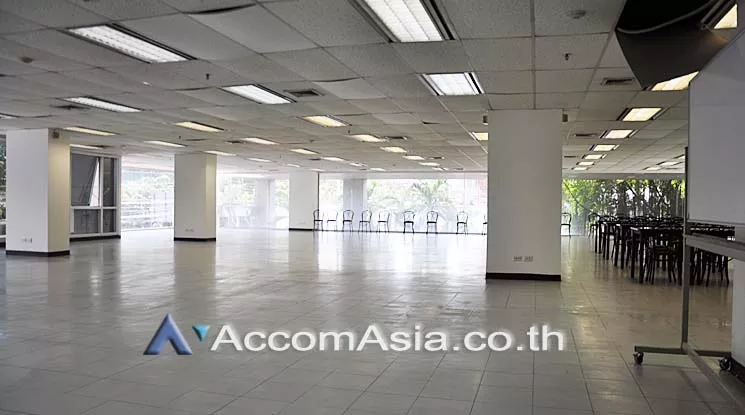 6  Office Space For Rent in Ploenchit ,Bangkok MRT Lumphini at Kian Gwan 3 AA15857