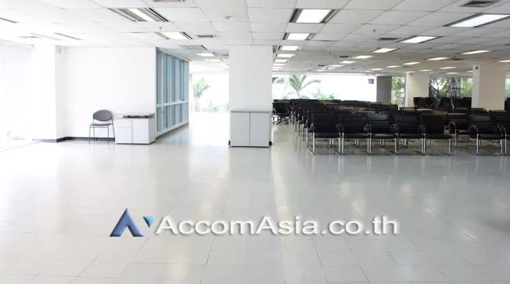  2  Office Space For Rent in Ploenchit ,Bangkok MRT Lumphini at Kian Gwan 3 AA15859