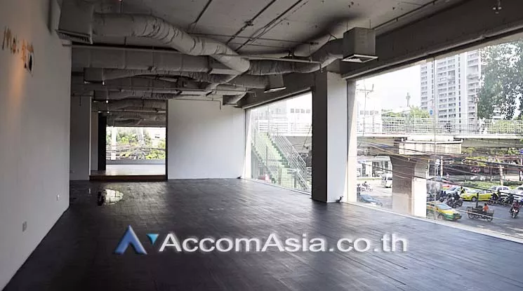 4  Office Space For Rent in Ploenchit ,Bangkok MRT Lumphini at Kian Gwan 3 AA15860