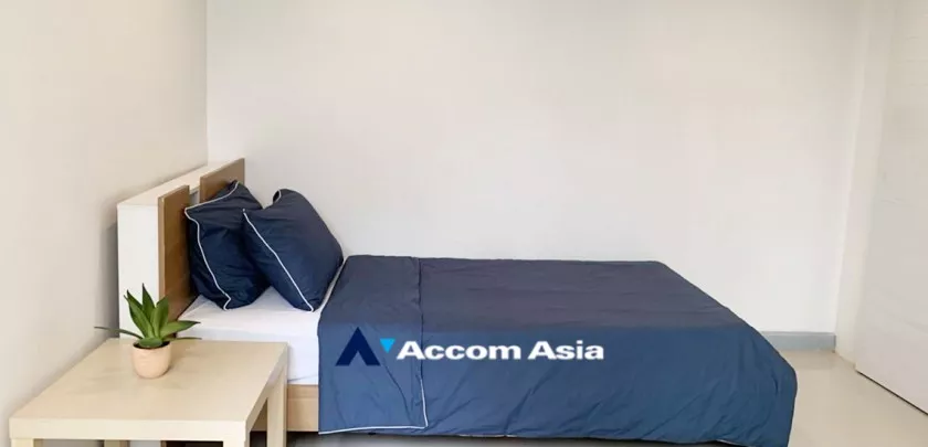 unitBig Balcony |  3 Bedrooms  Apartment For Rent & Sale in Sukhumvit, Bangkok  near BTS Phrom Phong - MRT Phetchaburi (AA15863)