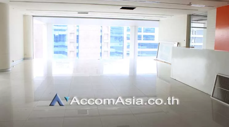 unit Office space For Rent in Ploenchit, Bangkok  near MRT Lumphini (AA15864)