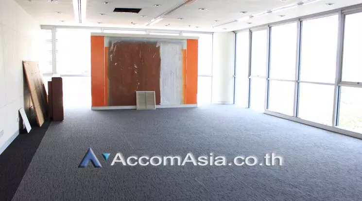 unit Office space For Rent in Ploenchit, Bangkok  near MRT Lumphini (AA15864)