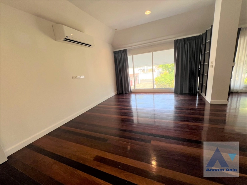 10  7 br House for rent and sale in Sukhumvit ,Bangkok BTS Ekkamai 90523