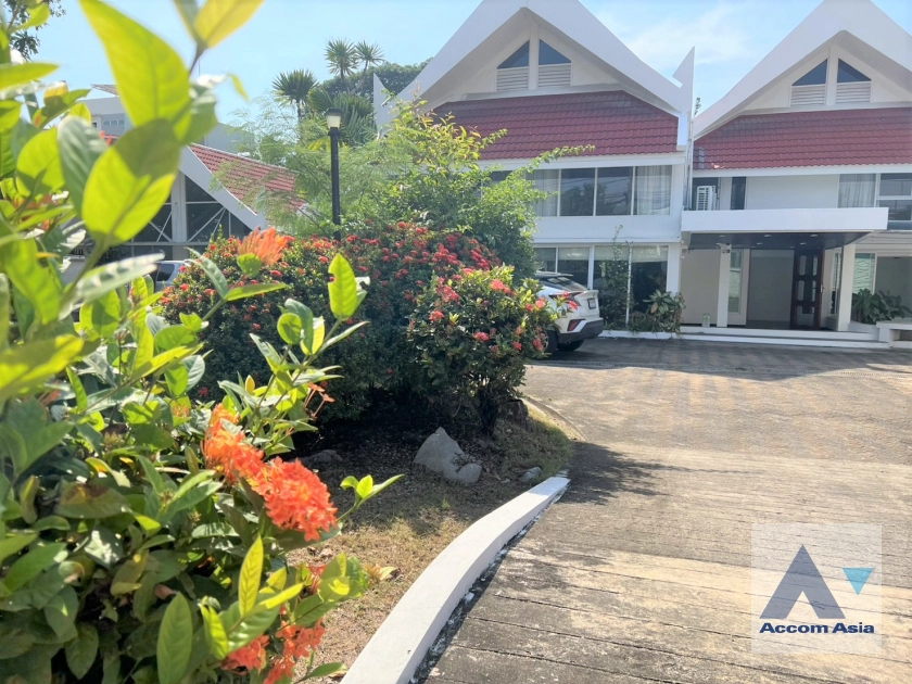 26  7 br House for rent and sale in Sukhumvit ,Bangkok BTS Ekkamai 90523