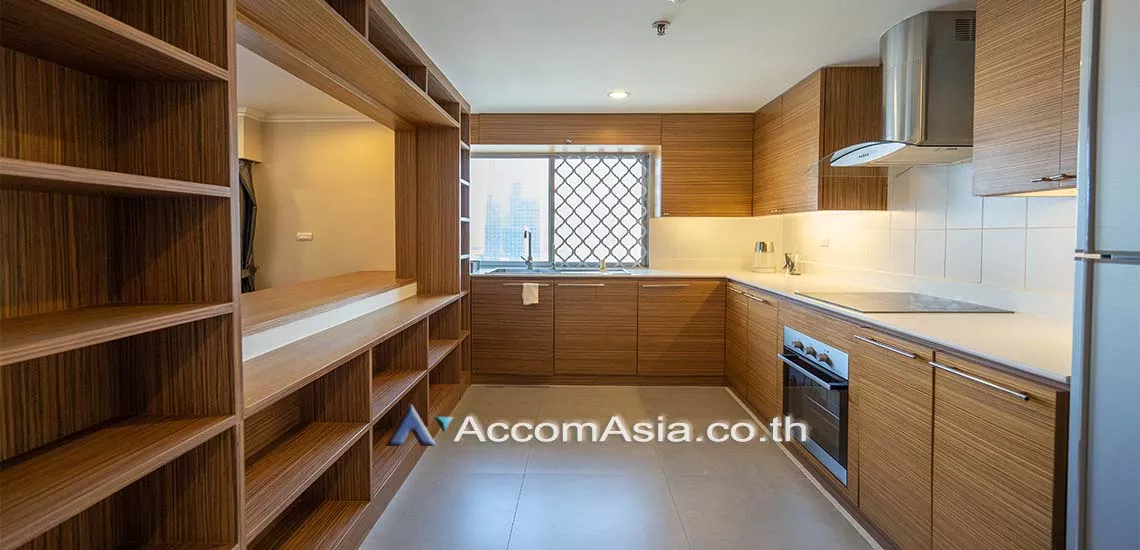 unit 3 Bedrooms  Condominium For Rent in Sathorn, Bangkok  near BTS Sala Daeng - MRT Lumphini (AA15877)