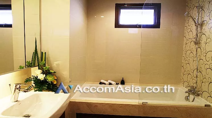 8  2 br Apartment For Rent in Sukhumvit ,Bangkok BTS Asok - MRT Sukhumvit at Warm Family Atmosphere AA15907
