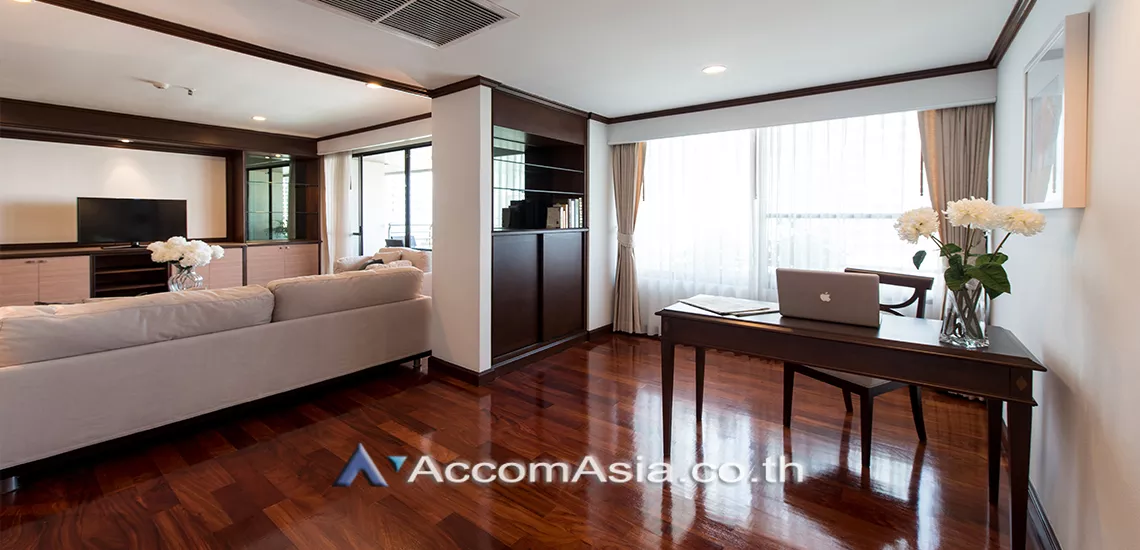unitBig Balcony |  3 Bedrooms  Apartment For Rent in Sukhumvit, Bangkok  near BTS Asok - MRT Sukhumvit (AA15909)