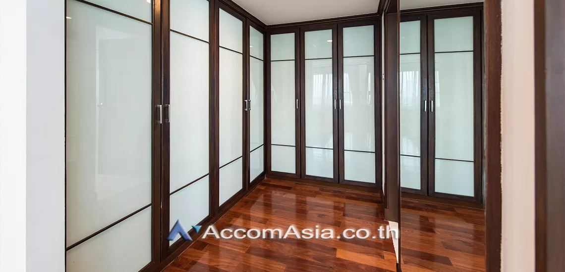 12  3 br Apartment For Rent in Sukhumvit ,Bangkok BTS Asok - MRT Sukhumvit at Warm Family Atmosphere AA15909