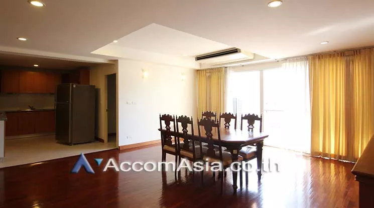 Pet friendly |  3 Bedrooms  Apartment For Rent in Ploenchit, Bangkok  near BTS Ploenchit (AA15933)