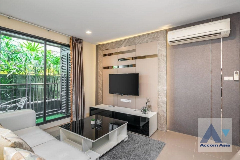 unit 1 Bedroom  Condominium For Rent & Sale in Sukhumvit, Bangkok  near BTS Asok - MRT Sukhumvit (AA15946)