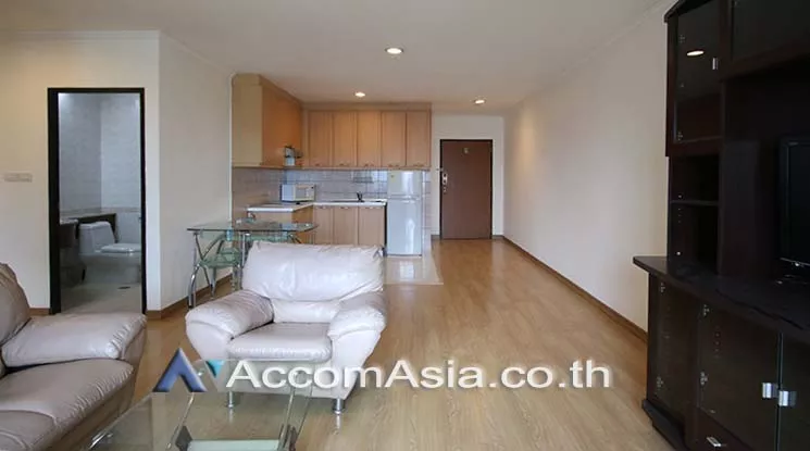 2 Bedrooms  Condominium For Rent in Sathorn, Bangkok  near BTS Sala Daeng - MRT Lumphini (AA15952)