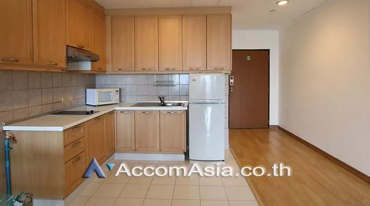 unit 2 Bedrooms  Condominium For Rent in Sathorn, Bangkok  near BTS Sala Daeng - MRT Lumphini (AA15952)