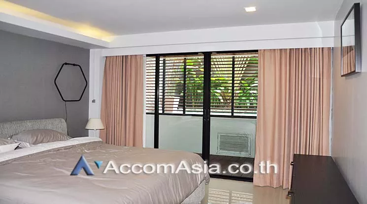 unit 1 Bedroom  Apartment For Rent in Ploenchit, Bangkok  near BTS Ploenchit (AA15996)