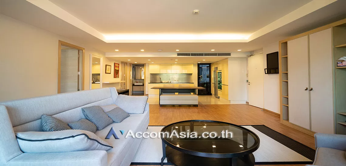 unit 2 Bedrooms  Apartment For Rent in Ploenchit, Bangkok  near BTS Ploenchit (AA15999)