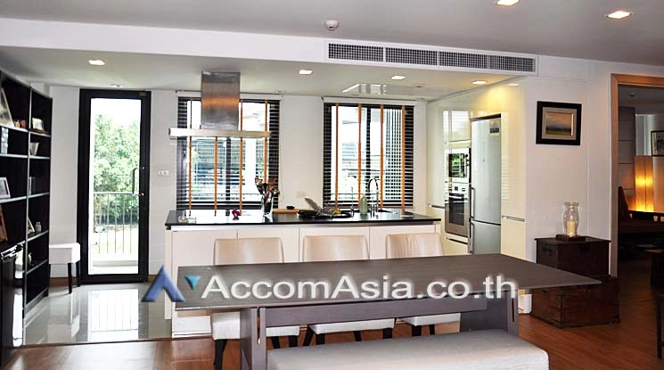 unit 2 Bedrooms  Apartment For Rent in Ploenchit, Bangkok  near BTS Ploenchit (AA16000)