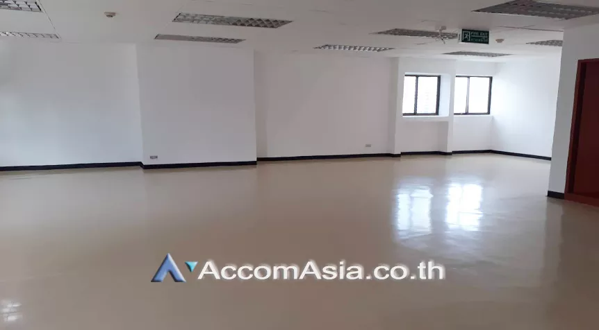 unit Office space For Rent in Ploenchit, Bangkok  near BTS Chitlom (AA16019)