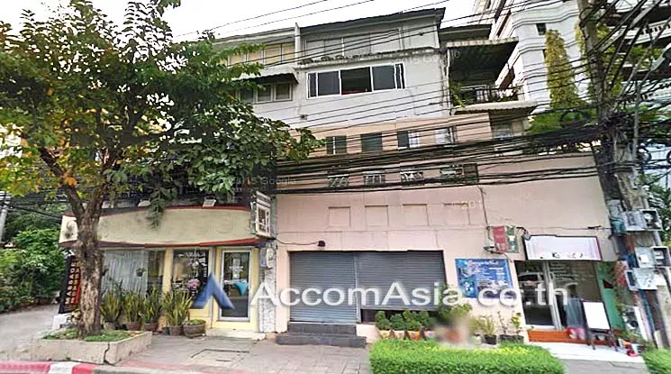 10  Shophouse For Rent in ploenchit ,Bangkok BTS Ploenchit AA16038