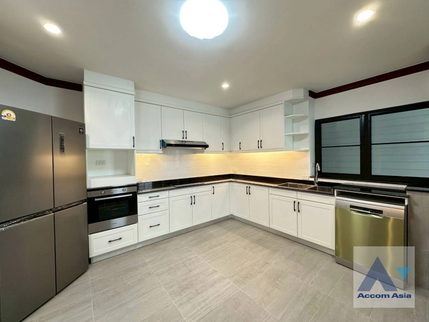 6  4 br Apartment for rent and sale in Sukhumvit ,Bangkok BTS Phrom Phong at Peaceful Living AA16043