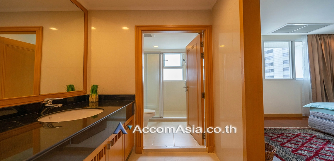 11  3 br Apartment For Rent in Sukhumvit ,Bangkok BTS Phrom Phong at High-quality facility AA16049