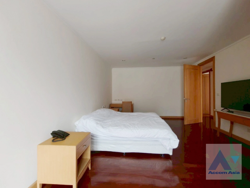 10  3 br Apartment For Rent in Sukhumvit ,Bangkok BTS Phrom Phong at Apartment with Top Facilities, Close to Emshere AA16049