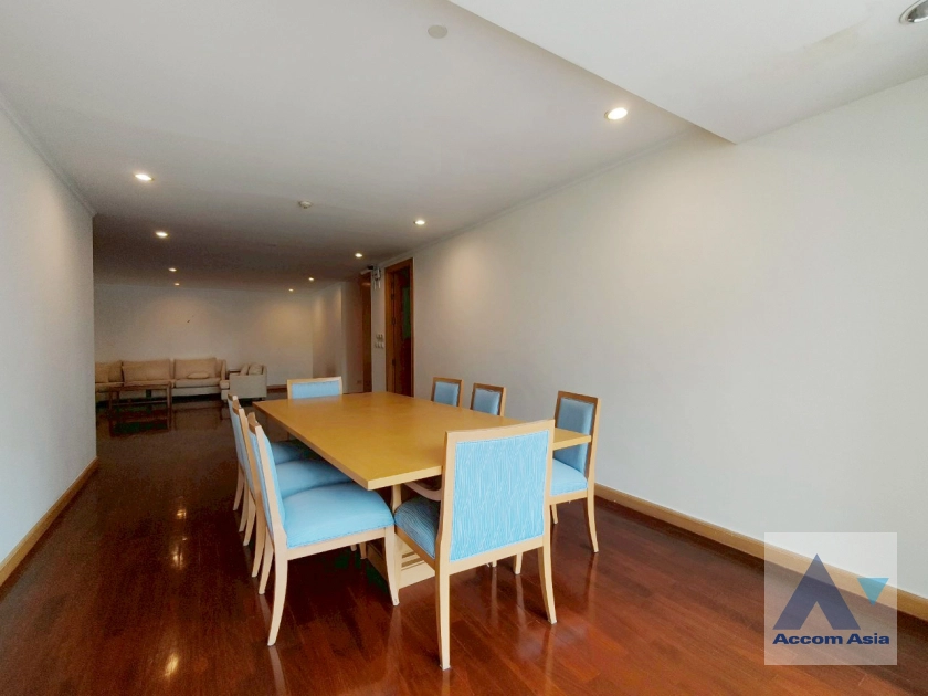6  3 br Apartment For Rent in Sukhumvit ,Bangkok BTS Phrom Phong at Apartment with Top Facilities, Close to Emshere AA16049
