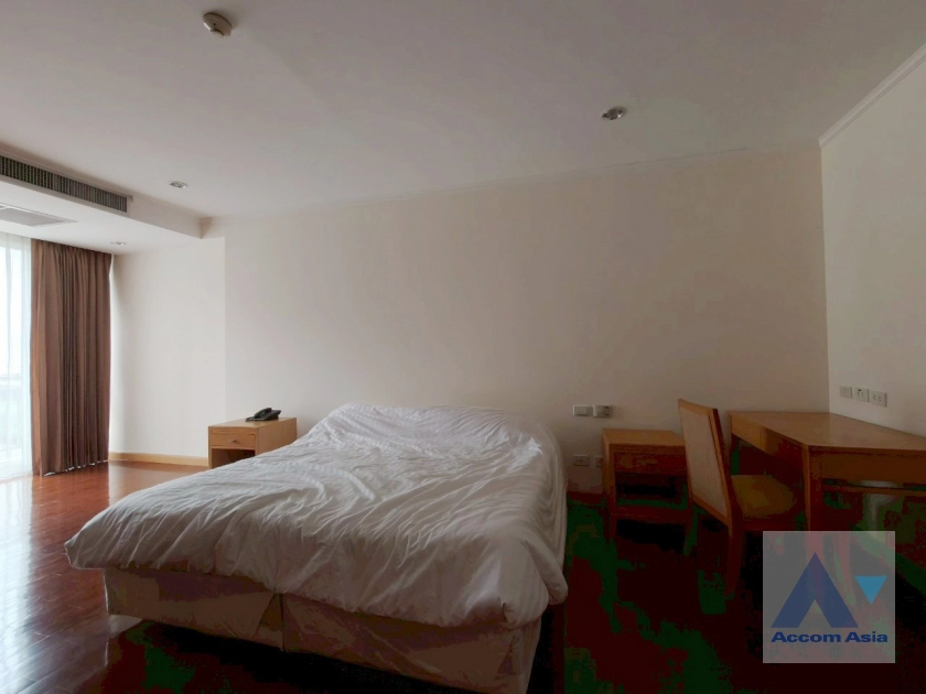 11  3 br Apartment For Rent in Sukhumvit ,Bangkok BTS Phrom Phong at Apartment with Top Facilities, Close to Emshere AA16049