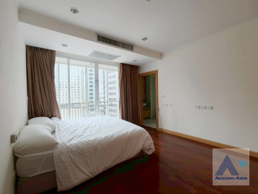 17  3 br Apartment For Rent in Sukhumvit ,Bangkok BTS Phrom Phong at Apartment with Top Facilities, Close to Emshere AA16049